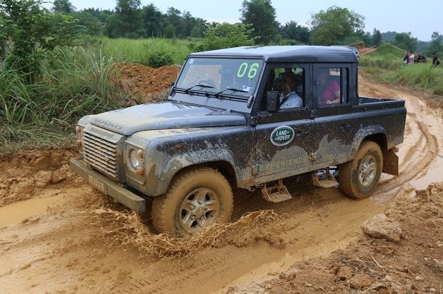 autos, cars, jaguar, land rover, auto news, defender, jaguar land rover malaysia, sime darby, jaguar land rover to hold roadshow as tribute to the defender