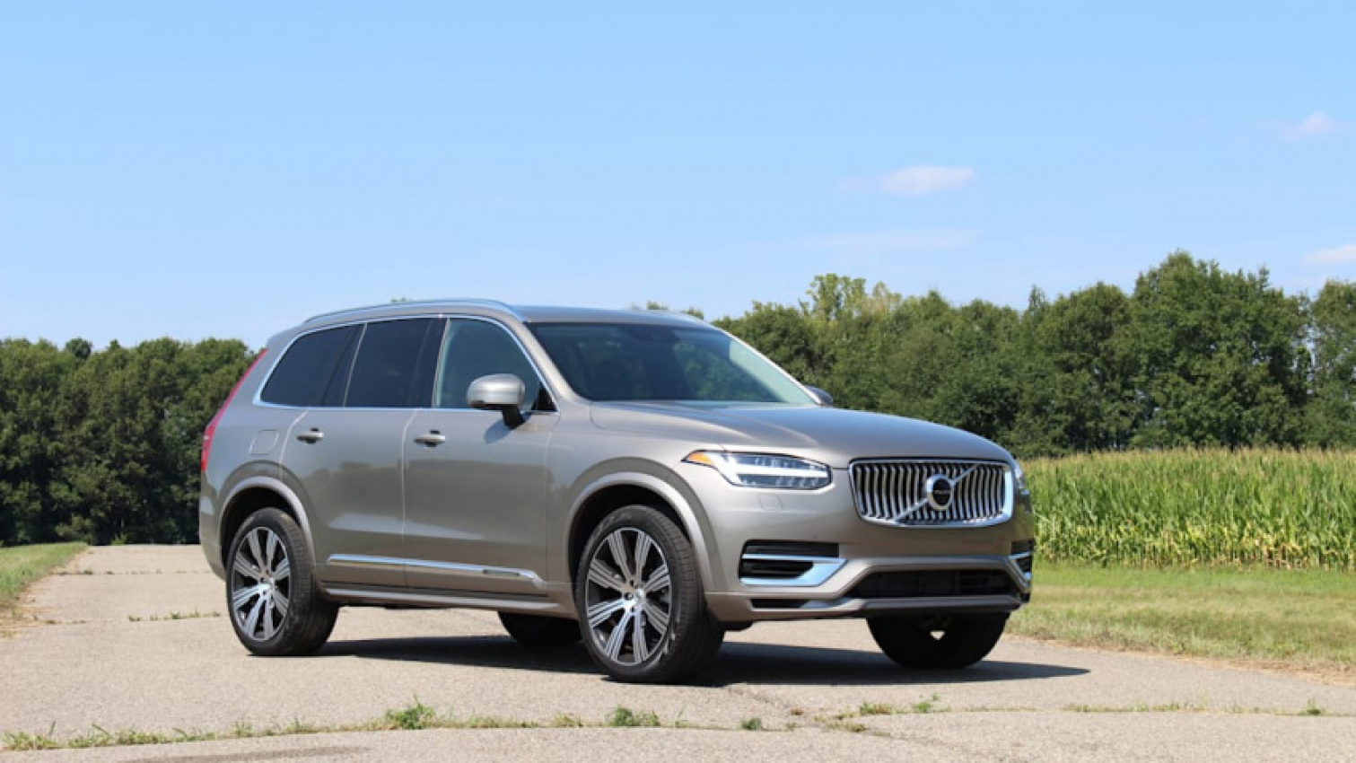 autos, cars, volvo, crossover, electric, future vehicles, green, green automakers, volvo xc90, current-generation volvo xc90 will be sold alongside its successor