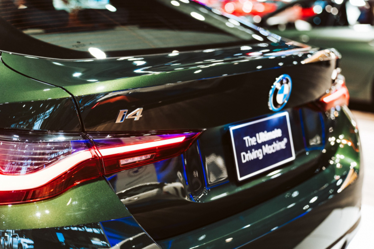 autos, bmw, cars, bmw i4, bmw i4 m50, chicago auto show, san remo green, is san remo green the best color for the bmw i4?