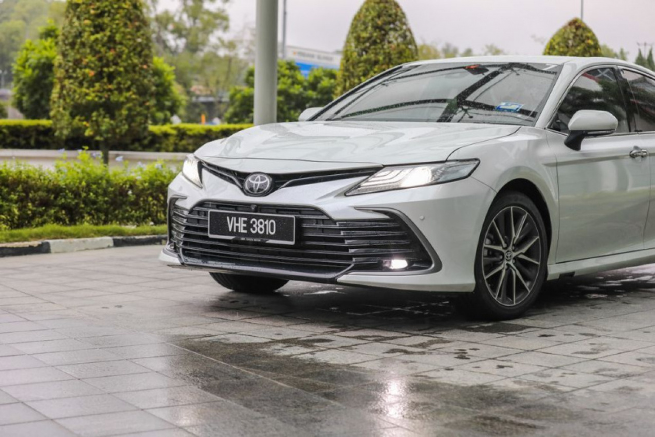 autos, cars, toyota, 2022 camry 2.5v, 2022 toyota camry malaysia, android, auto news, camry, dynamic force engine, eight generation camry, toyota camry, umw toyota, xv70 camry, android, new and improved 2022 toyota camry launched - new engine, new transmission, new interior features - rm199,109