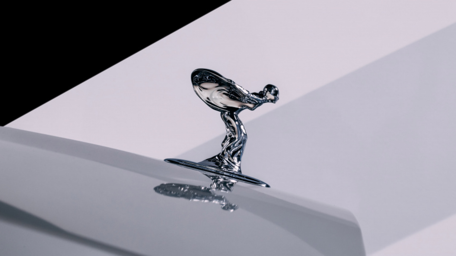 autos, cars, electric, rolls-royce, rolls-royce has redesigned the spirit of ecstasy for evs