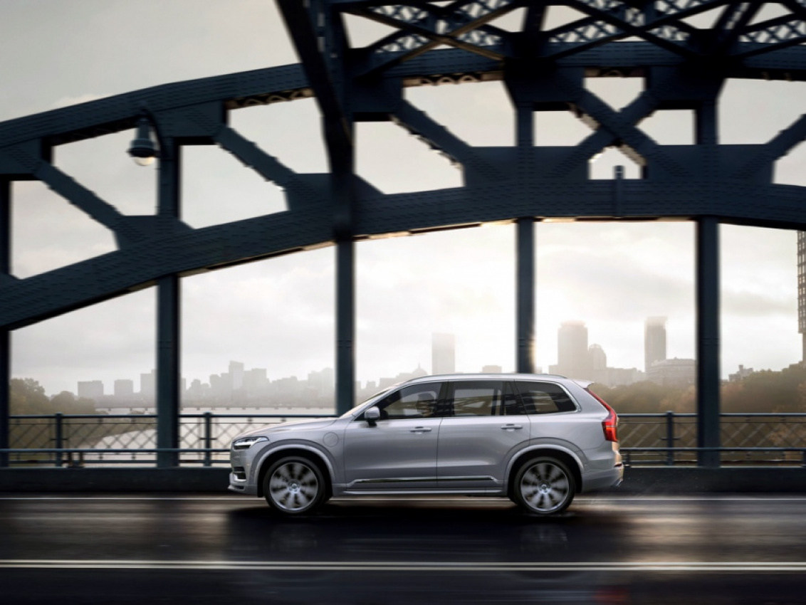 autos, cars, car reviews, driving impressions, first drive, goauto, road tests, volvo, xc90, much life left in xc90