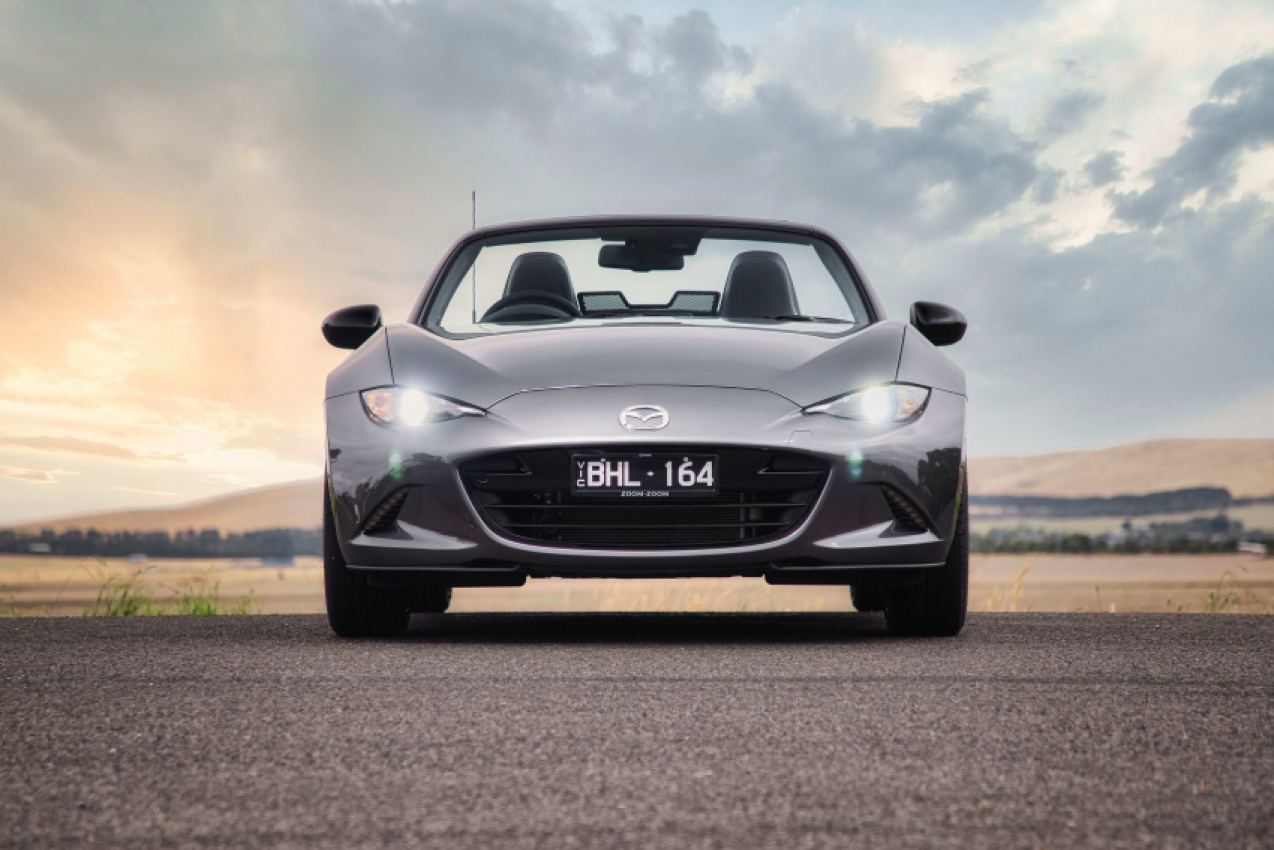 autos, cars, mazda, mazda mx-5, mazda mx-5 manual outselling automatic, but only just