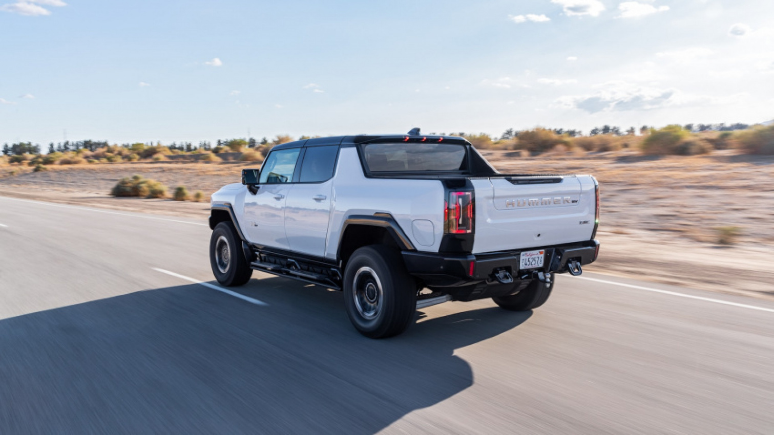 autos, cars, gmc, hummer, news, epa filings reveal gmc hummer edition one's weight, efficiency, and range figures