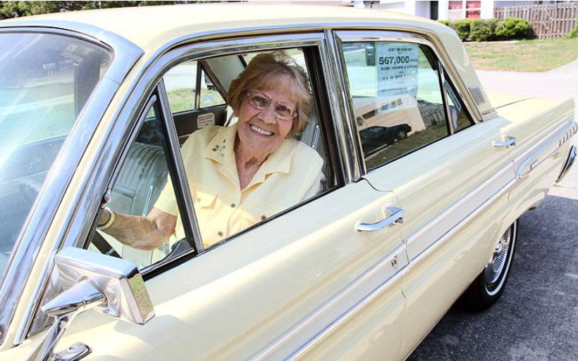 cars, classic cars, mercury, american classic, classic cars, vnex, florida woman, 93, reached end of the road after 567,000 miles in her 1964 mercury