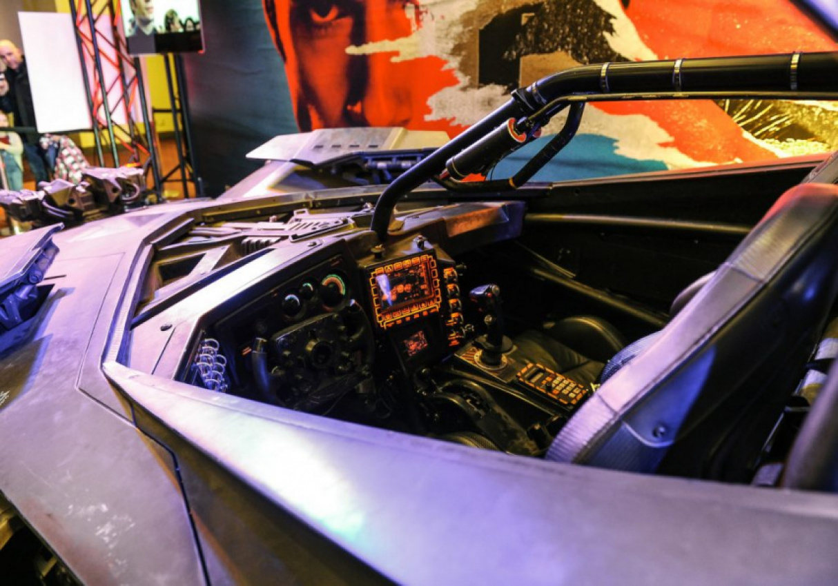 autos, cars, cars, celebrities, batman superfan made a 700 horsepower replica of ben affleck’s batmobile