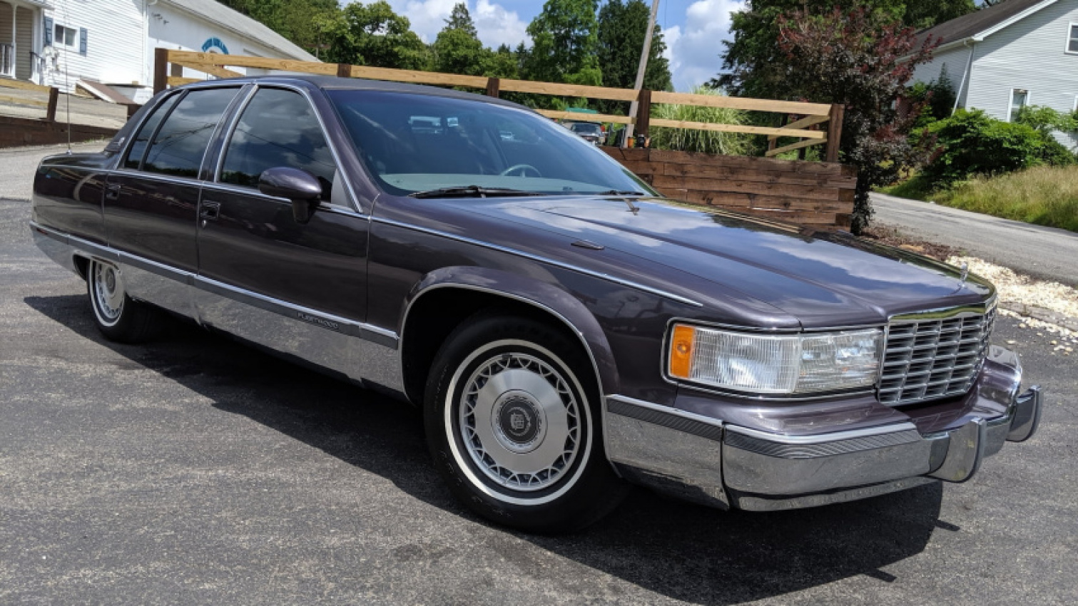 autos, cadillac, cars, classic cars, 1990s, year in review, cadillac fleetwood history 1994