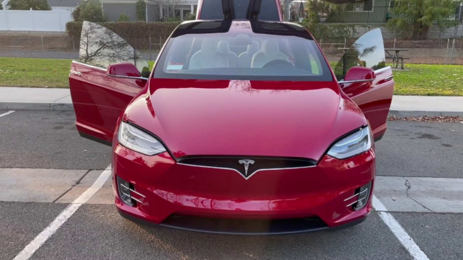 autos, cars, tesla, 2021 tesla, 20inch rims, 371 mile, 371 mile range, 6 seat, 6 seater, brand new, brand new car, falcon door, falcon wing doors, fast, fast and furious, first, first tesla, flying suv, long range, long range plus, mileage, model, model x, range, red exterior, red tesla, six seater, tesla model x, walkthrough, white, white interior, wing, wings, wireless charge, x tesla, 2021 red tesla six seater model x walkthrough! (my first tesla)