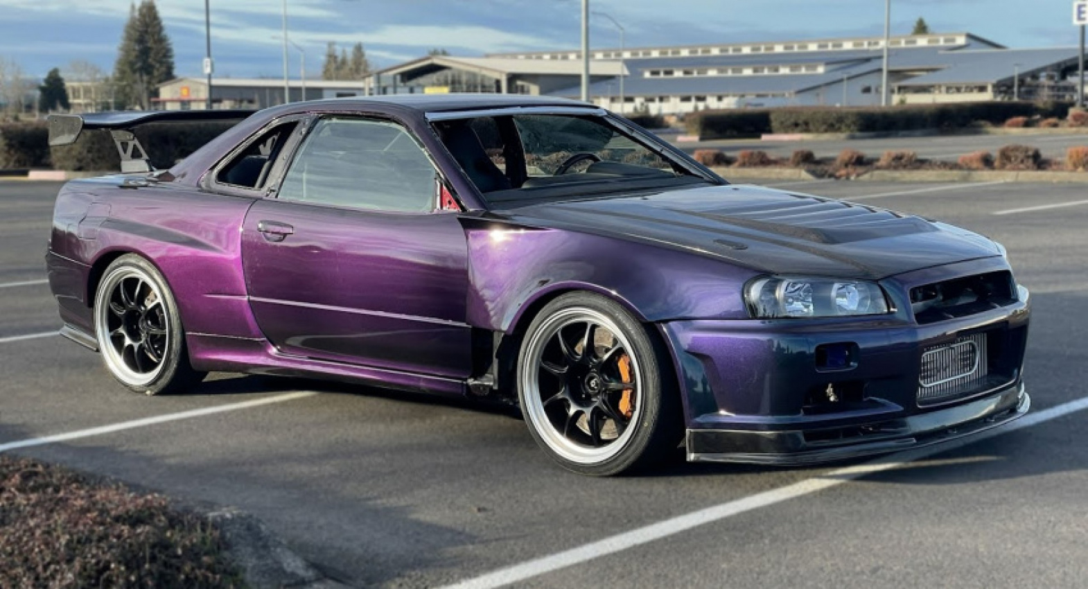 autos, cars, news, nissan, nissan gt-r, nissan skyline, nissan videos, tuning, this guy dropped an r34 nissan skyline body on a salvaged r35 and this is its first test drive