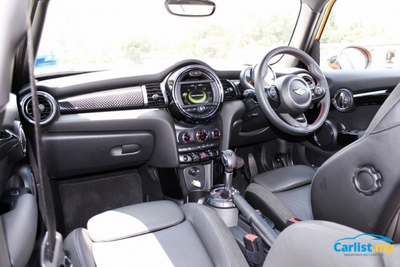 autos, cars, mini, reviews, cooper s, f55, mini 5 door, mini cooper, mini cooper s, review: mini cooper s 5-door (f55) – fun, but its newer siblings are better