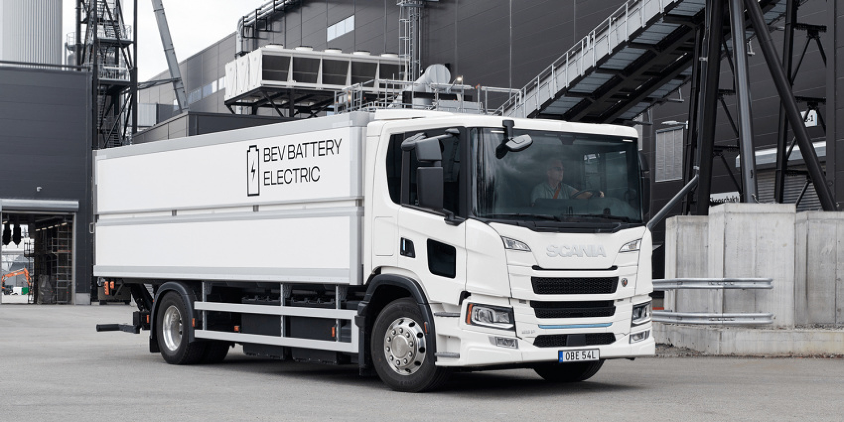 autos, cars, electric vehicle, energy & infrastructure, charging, electric trucks, falkenklev logistik, malmö, scania, solar, soltech energy solutions, sweden, scania sets up huge solar charging depot for electric trucks in sweden