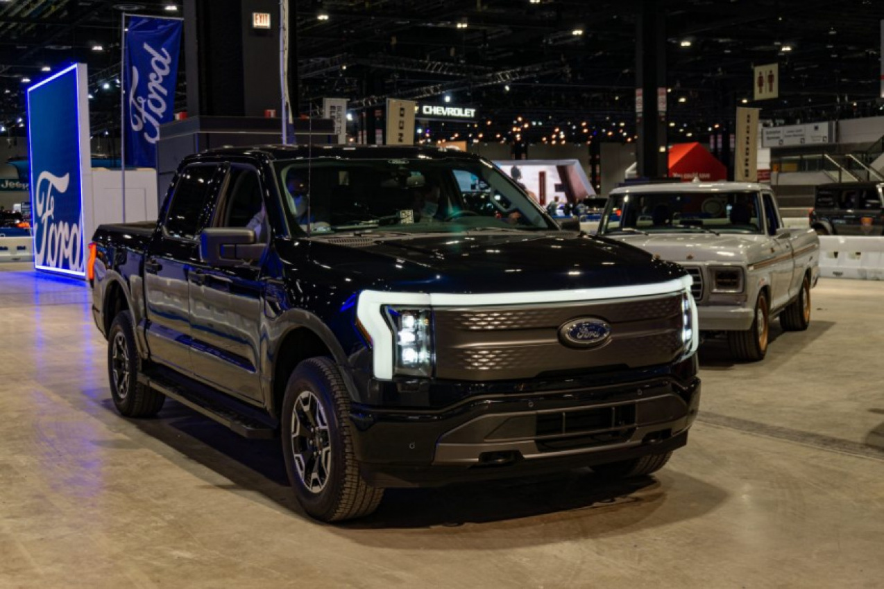 autos, cars, car shopping, car show, luxury cars, motorbiscuit’s favorite 2022 chicago auto show cars, trucks, and suvs
