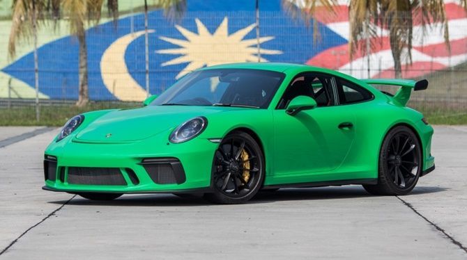 autos, cars, reviews, christmas, ferrari, green, insights, lotus, mazda, mercedes amg, porsche, red, 12 days of christmas: our favourite green and red cars
