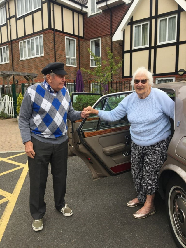 autos, cars, rolls-royce, car news, car specification, classic car, gossip, manufacturer news, care home resident, 95, gets chance to relive job as rolls-royce chauffeur