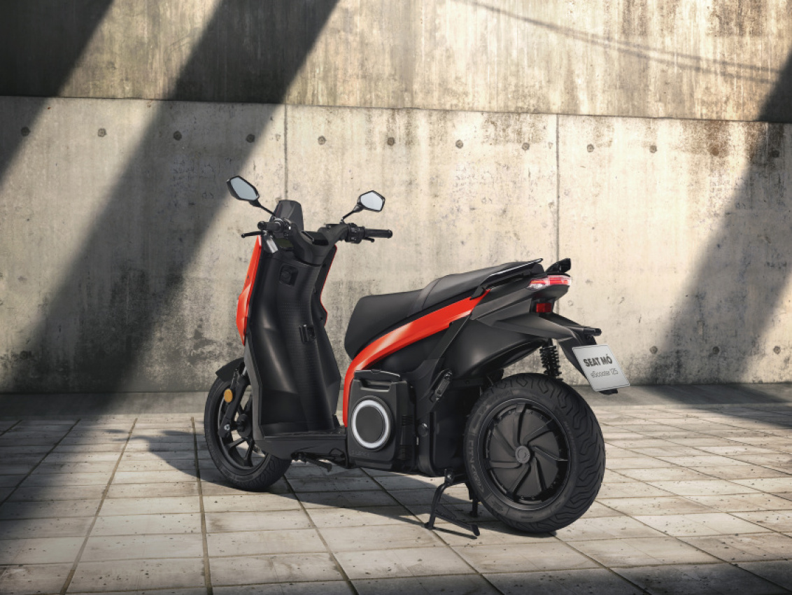 autos, cars, car news, electric vehicle, manufacturer news, motorbike, seat introduces electric scooter with removable battery