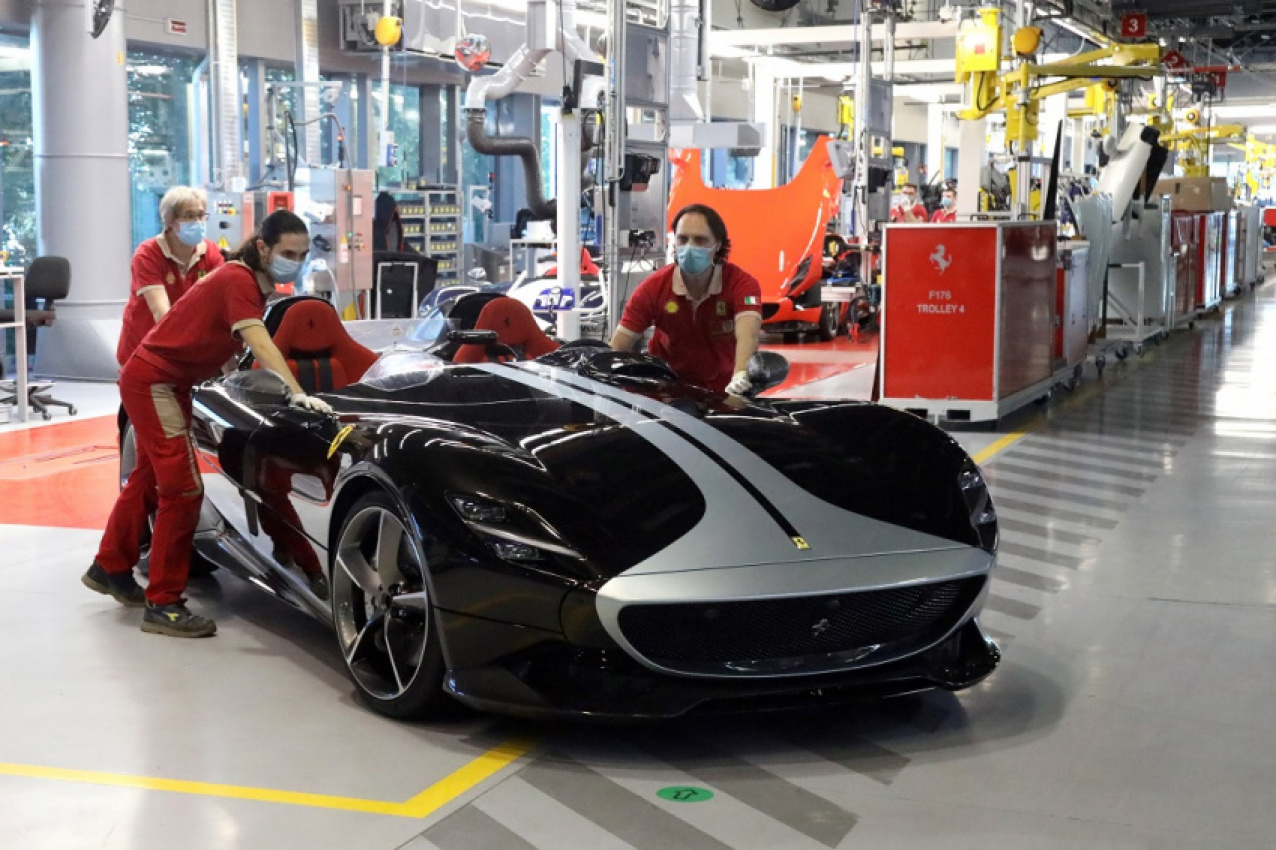 autos, car brands, cars, ferrari, automotive, cars, coronavirus, factory, italy, pandemic, production line, ferrari starts work again with new safety practices