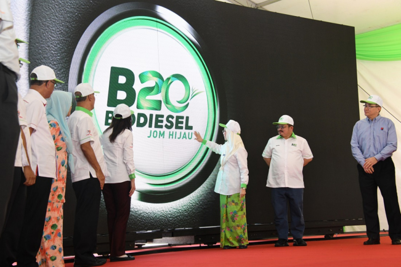autos, cars, commercial vehicles, automotive, b20 biodiesel, biodiesel, commercial vehicles, diesel, fuel, malaysia, palm oil, malaysia introduces b20 palm biodiesel