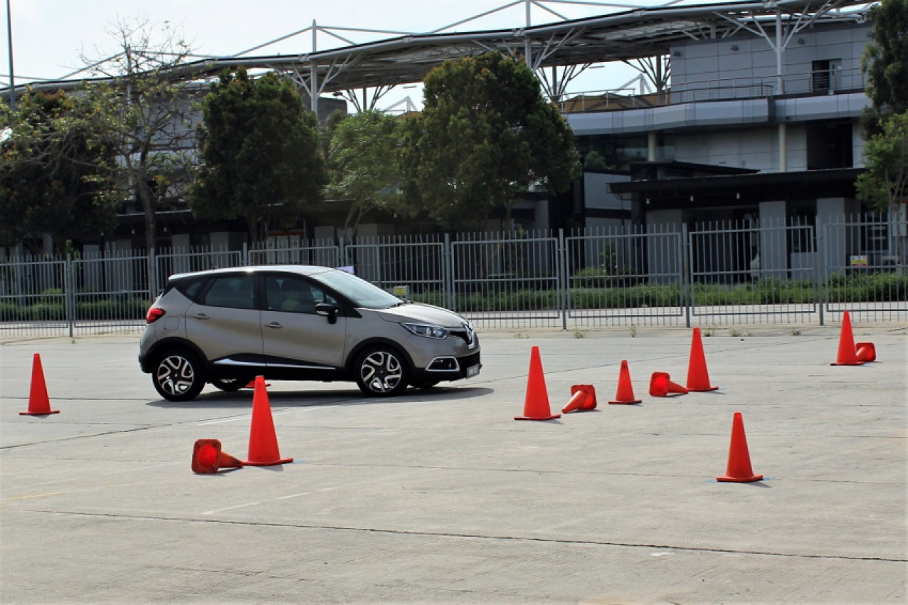 autos, car brands, cars, renault, renault owners have fun with safety