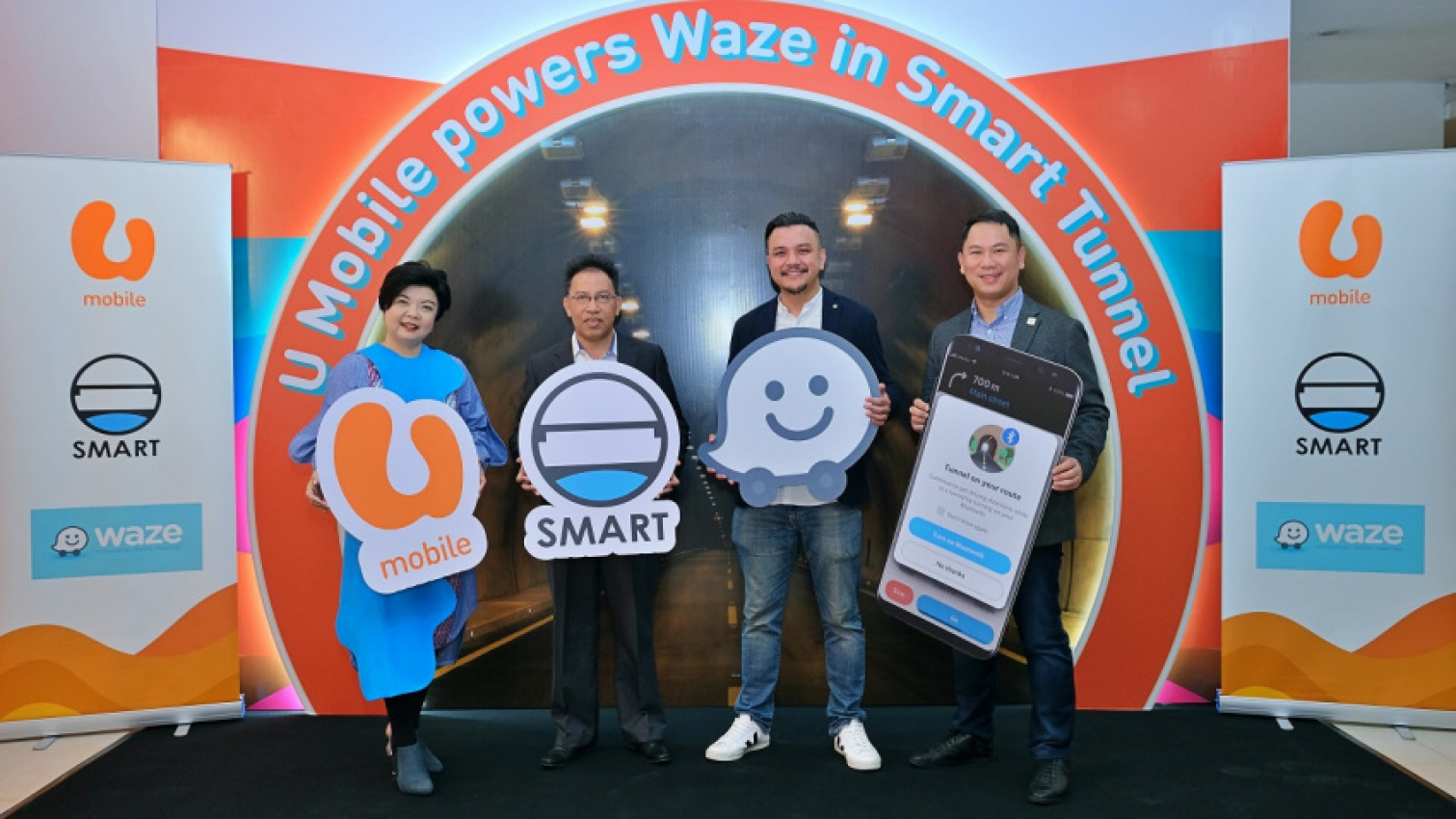 autos, cars, featured, smart, automotive, malaysia, navigation, smart tunnel, u mobile, waze, u mobile enables waze navigation inside smart tunnel