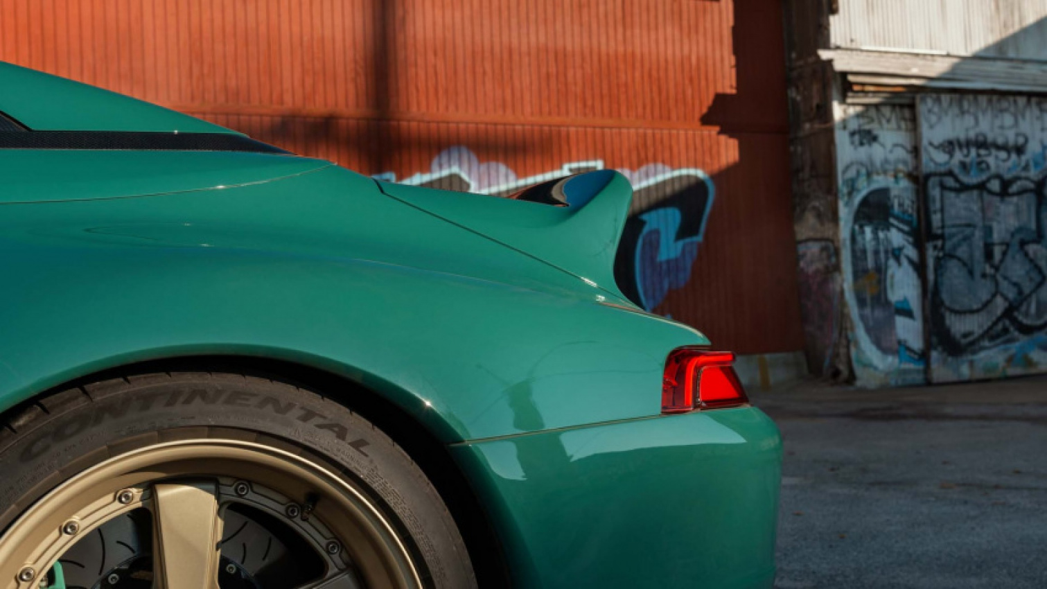 autos, cars, porsche, reviews, porsche 993 speedster remastered by gunther werks review: add, subtract, then add more