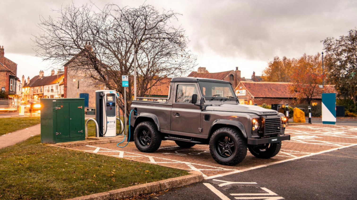 autos, cars, land rover, land rover defender, twisted reveals electric land rover defender with 885lb ft of torque