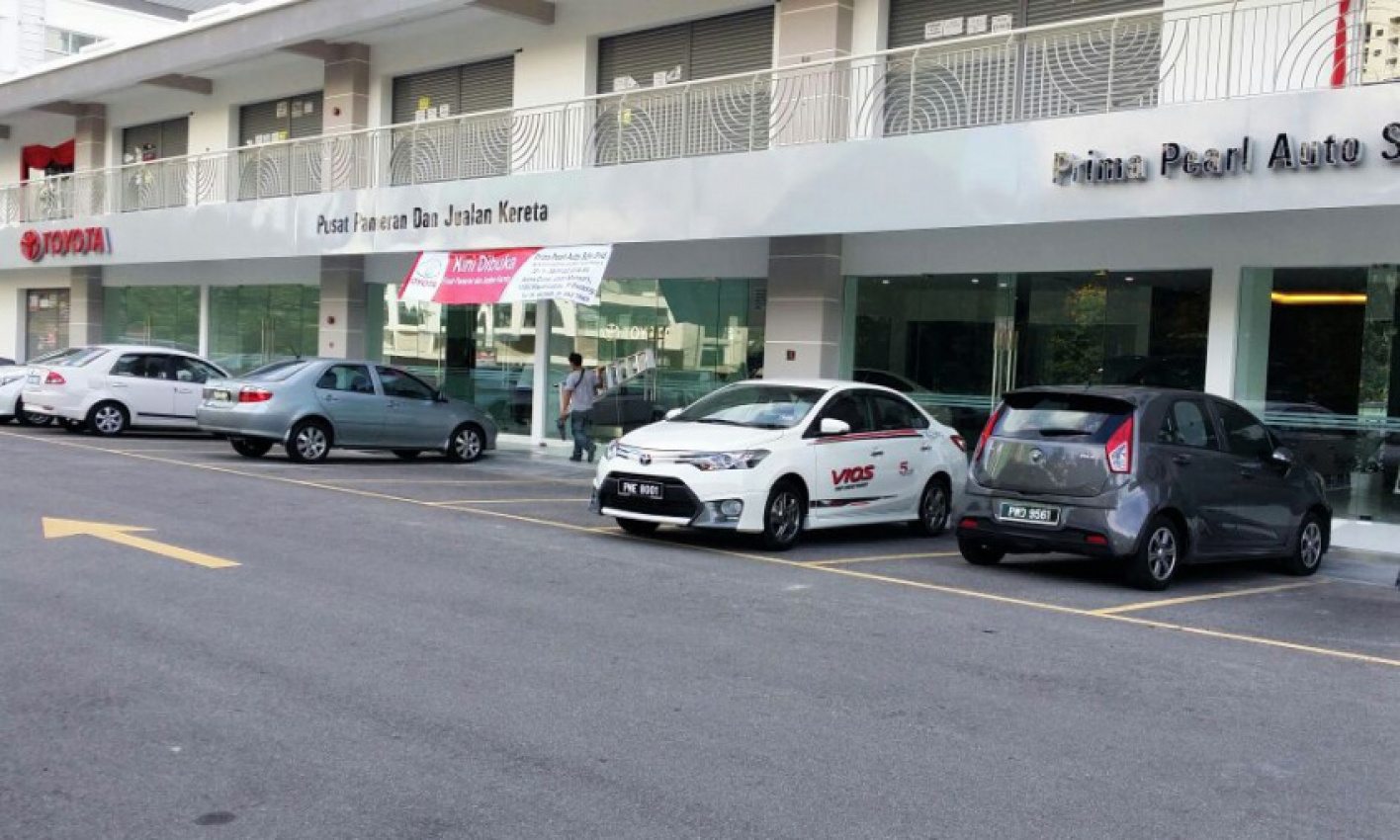 autos, car brands, cars, toyota, umw toyota, toyota opens new showroom in penang