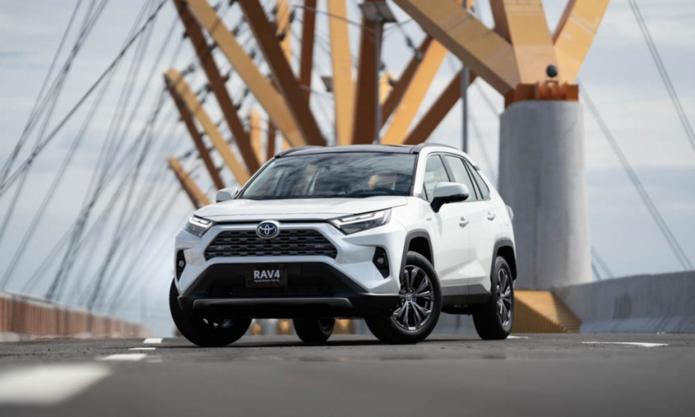 autos, cars, reviews, toyota, android, toyota rav4, android, toyota rav4 gets hybrid treatment in latest iteration