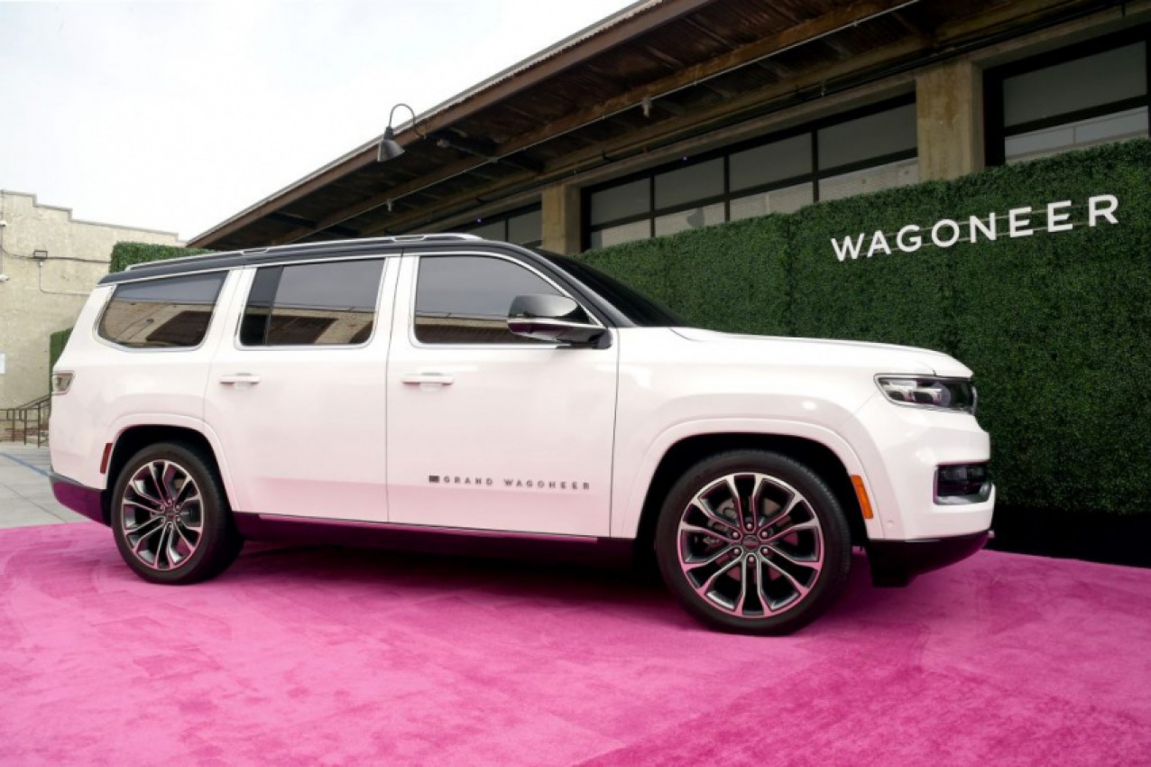 android, autos, cars, jeep, lincoln, grand wagoneer, lincoln navigator, navigator, android, should you pay more for the new 2022 jeep grand wagoneer than the 2022 lincoln navigator?
