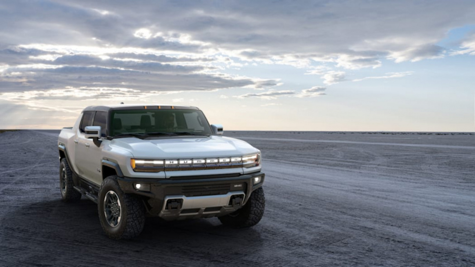 autos, cars, gmc, hummer, electric, green, luxury, off-road vehicles, performance, truck, 2022 gmc hummer edition 1 weighs 9,063 pounds
