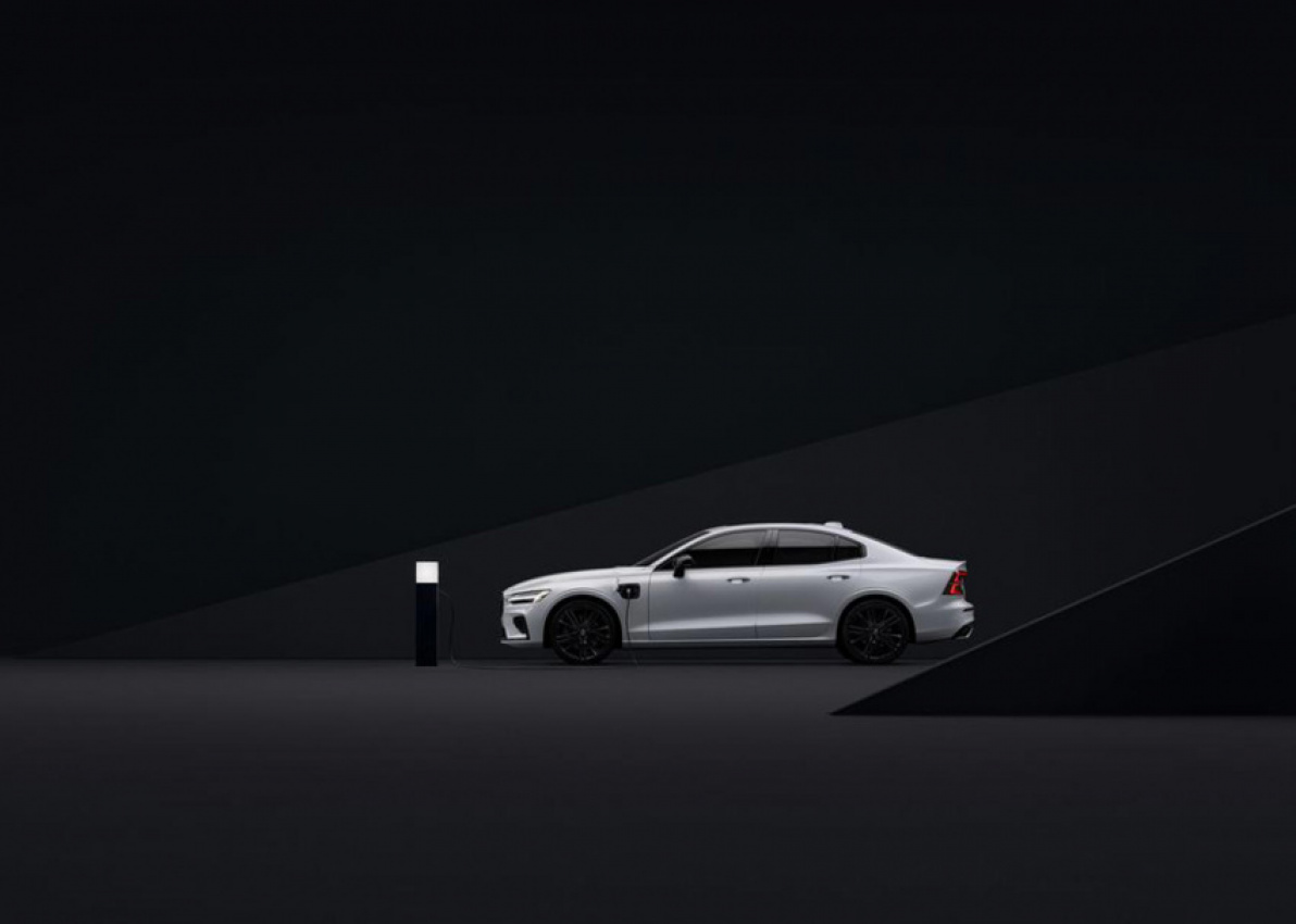 autos, cars, volvo, volvo s60, drive on the dark side with the 2022 volvo s60 black edition
