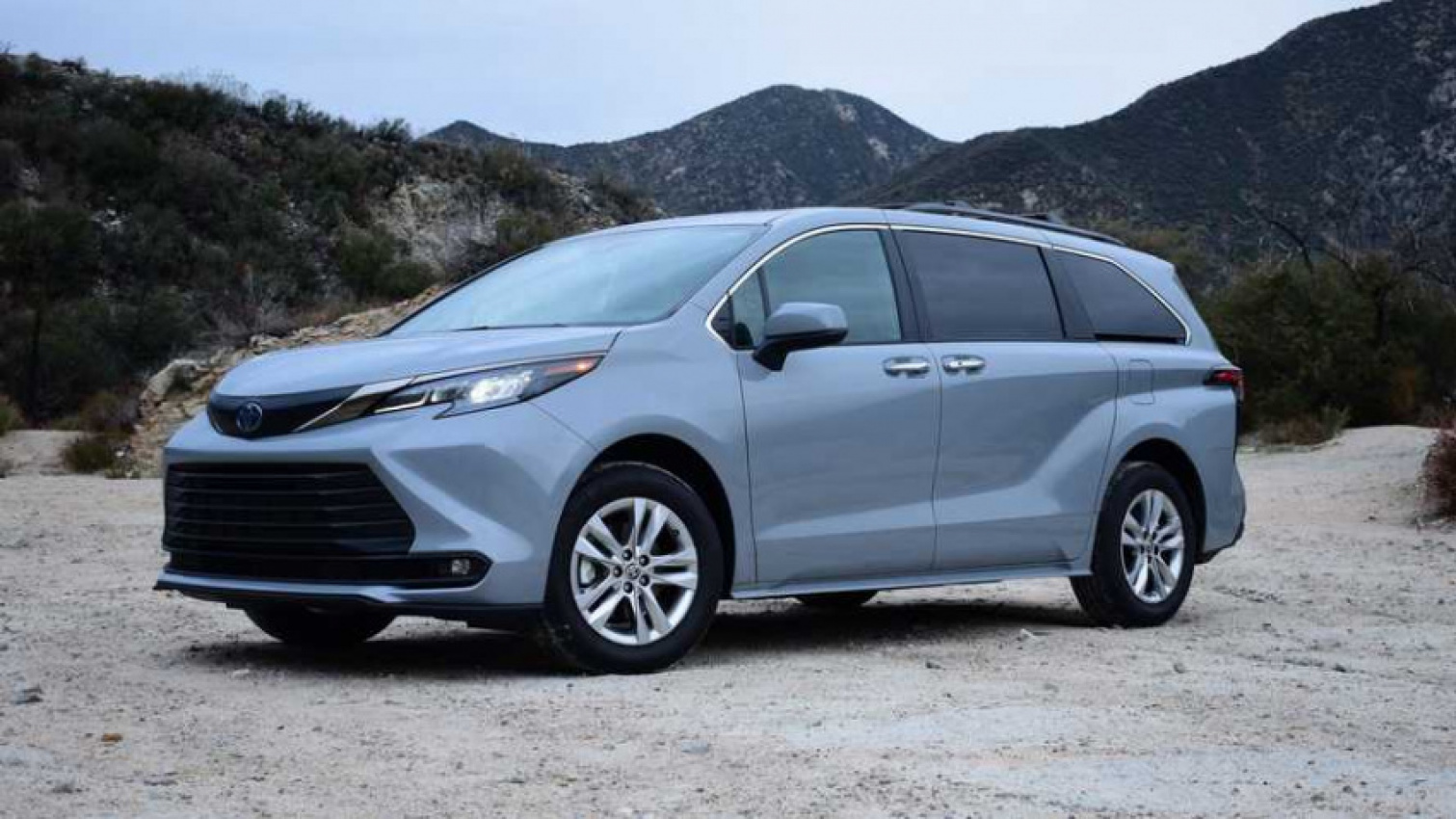 autos, cars, reviews, toyota, toyota sienna, amazon, android, 2022 toyota sienna woodland review: if you wanna be my crossover