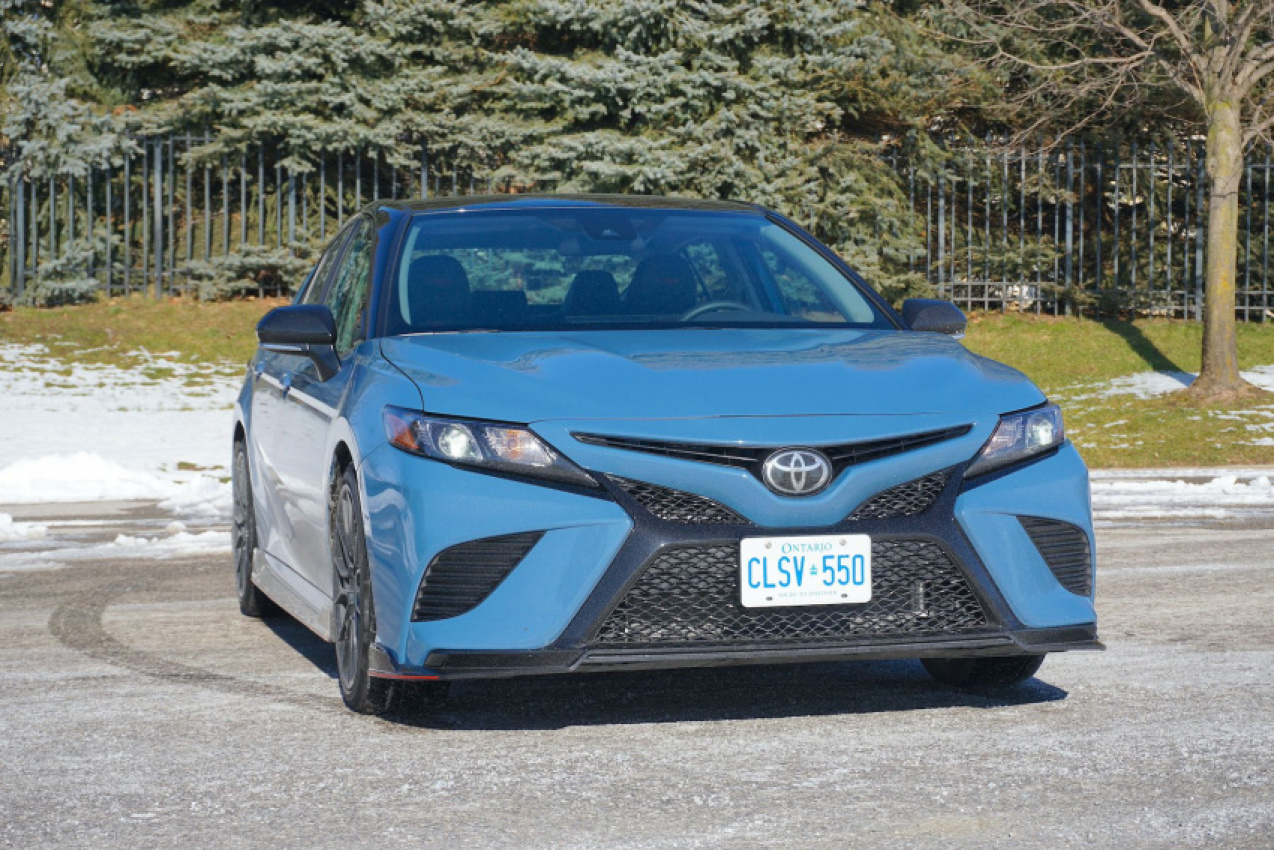 autos, cars, reviews, toyota, android, camry, toyota camry, android, car review: 2022 toyota camry xse v6 trd