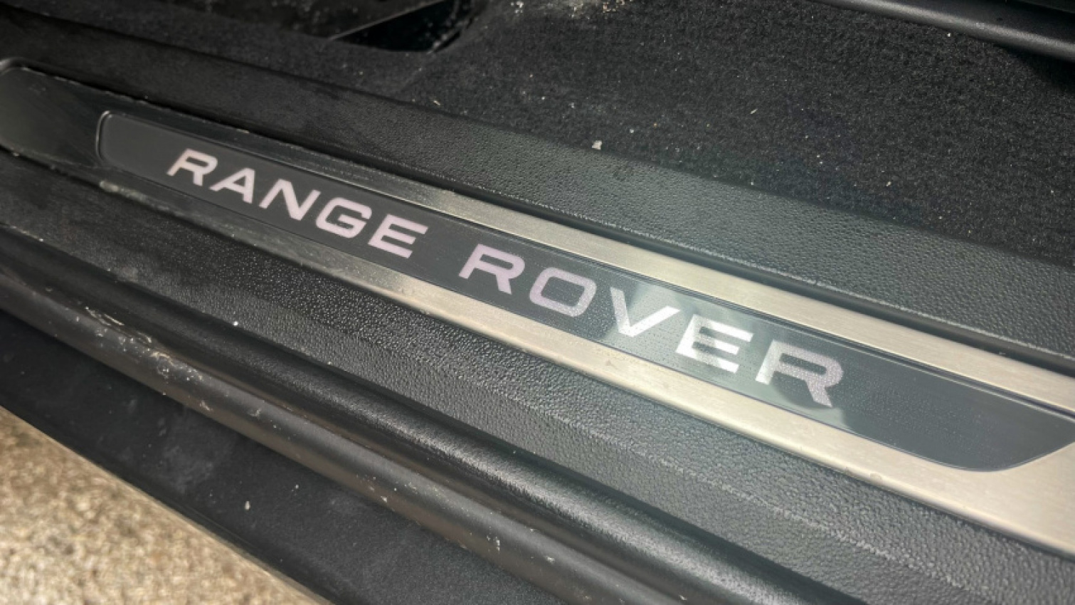 autos, cars, land rover, reviews, family, land rover range rover, land rover range rover evoque, luxury, range rover, review: 2022 land rover range rover evoque