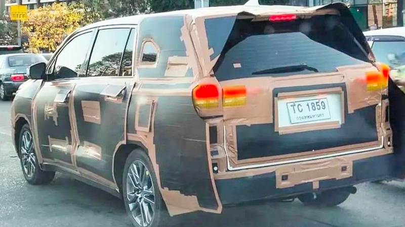 article, autos, cars, toyota, toyota innova, 2023 toyota innova spied for the first time