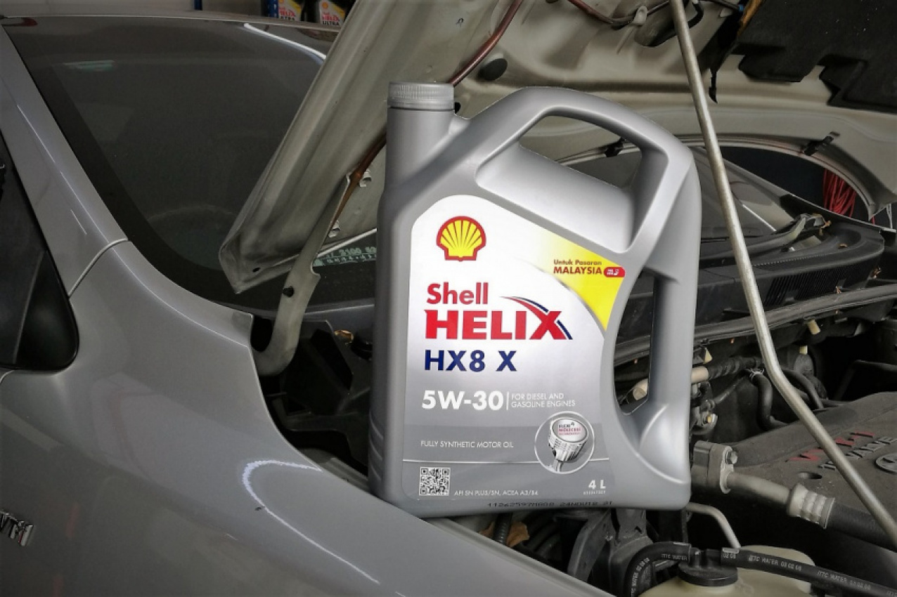 autos, cars, featured, automotive, engine oil, lubricant, malaysia, promotion, shell, shell malaysia, shell malaysia trading, be one of the 888 to get the new shell helix hx8 engine oil for free