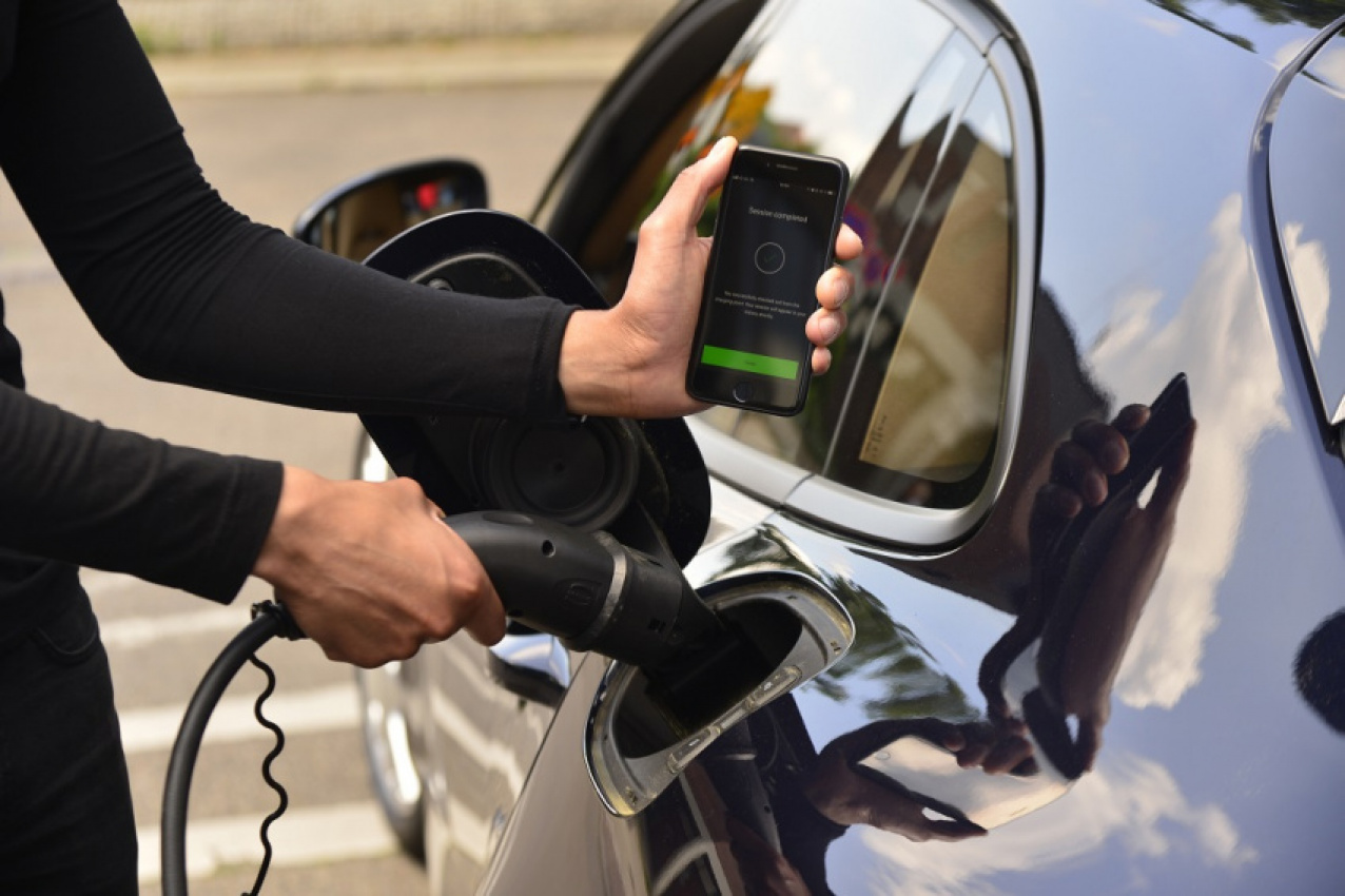 autos, car brands, cars, electric vehicle, porsche, android, charging, charging station, europe, plug in hybrid, android, porsche introduces digital charging service for electric vehicles