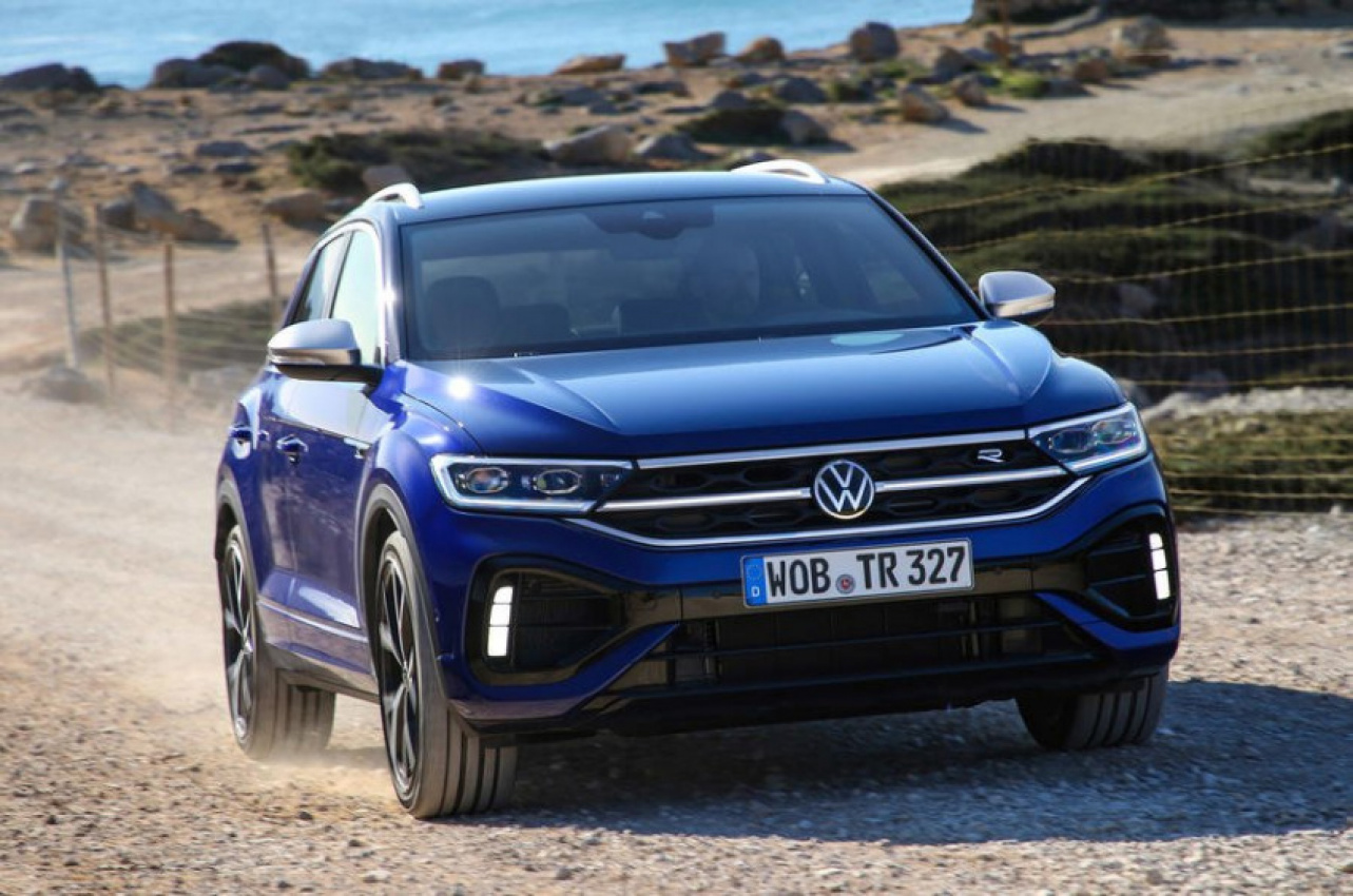 autos, car reviews, cars, news, volkswagen, android, performance suvs, volkswagen t-roc r, android, 2022 volkswagen t-roc r facelift review