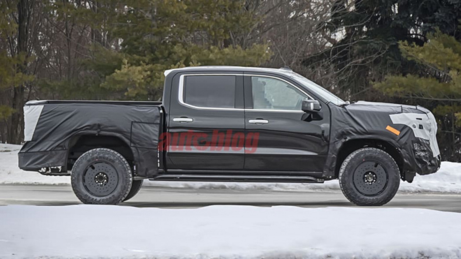 autos, cars, gmc, gmc sierra, off-road vehicles, spy photos, truck, gmc sierra spied with zr2-style off-road modifications