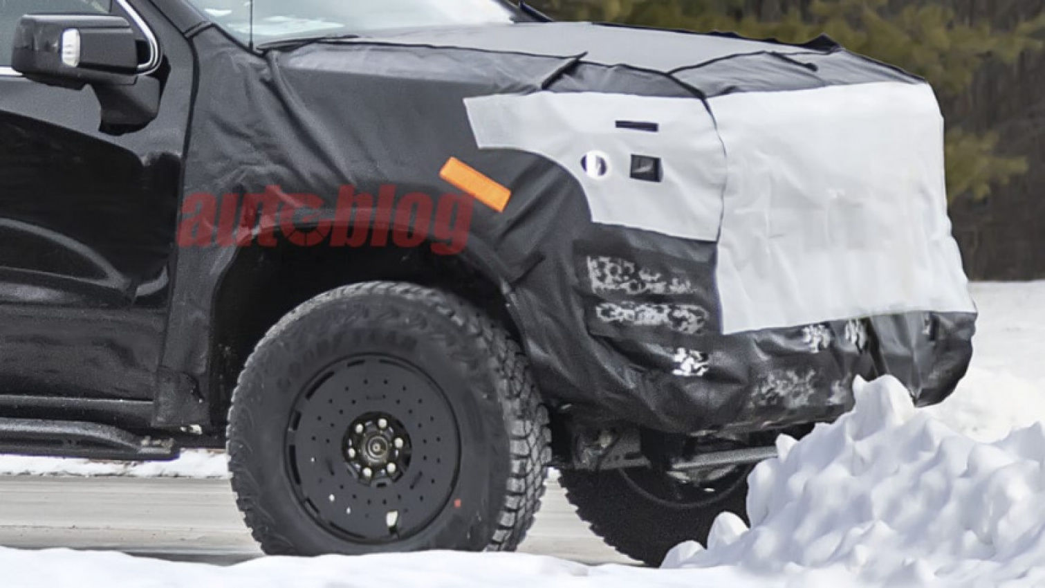 autos, cars, gmc, gmc sierra, off-road vehicles, spy photos, truck, gmc sierra spied with zr2-style off-road modifications
