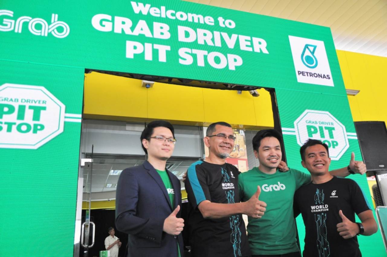 autos, cars, featured, grab, petronas, petronas and grab malaysia offer exclusive grab driver pit stop and more