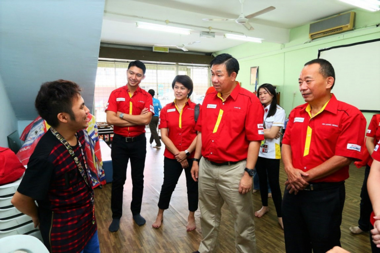 autos, cars, featured, shell, shell helix helps out kajang welfare center
