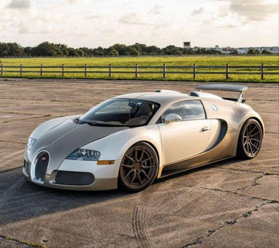 autos, bugatti, cars, news, bugatti veyron, ebay, supercar, used cars, for $1.6 million, will you go for a one of a kind beige bugatti veyron?