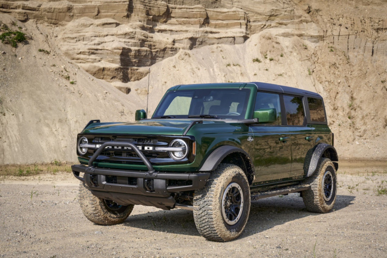 autos, cars, ford, bronco, ford bronco, small, midsize & large suv models, consumer reports thinks the ford bronco is mediocre but hates its biggest rival