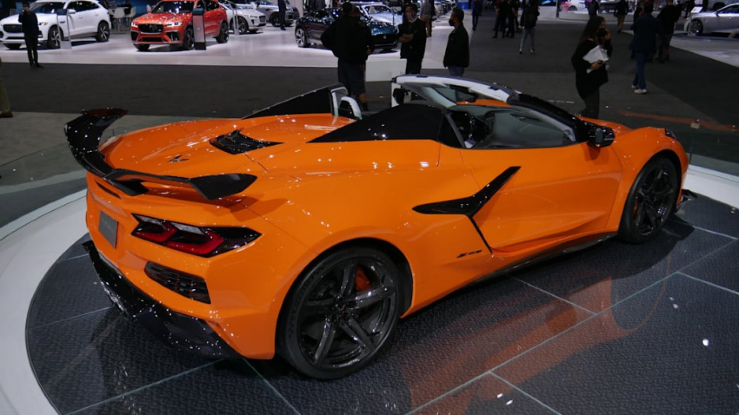 autos, cars, chevrolet, car buying, convertible, coupe, luxury, performance, supercars, 2023 chevrolet corvette z06 and stingray offer bounteous options