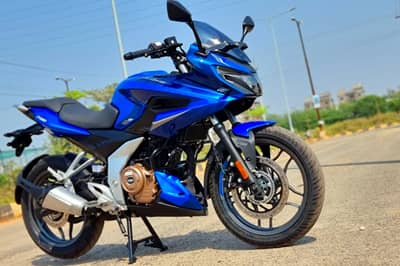 article, autos, cars, this striking new shade of blue on the pulsar 250 twins should get your pulse racing