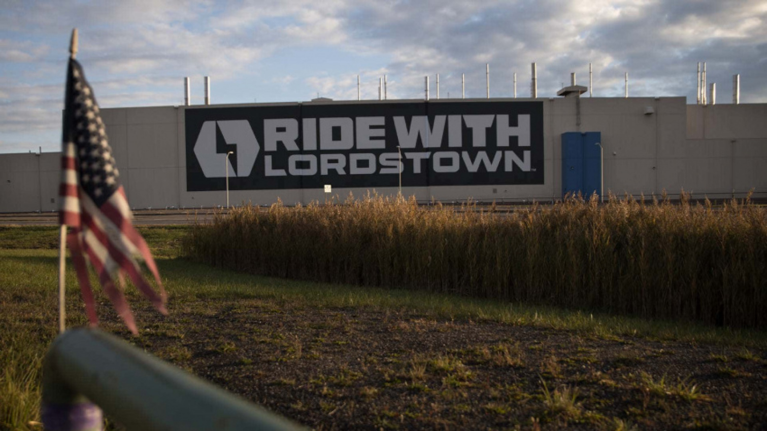 autos, cars, lordstown, gm dumps lordstown motors stock as electric truck startup bleeds cash