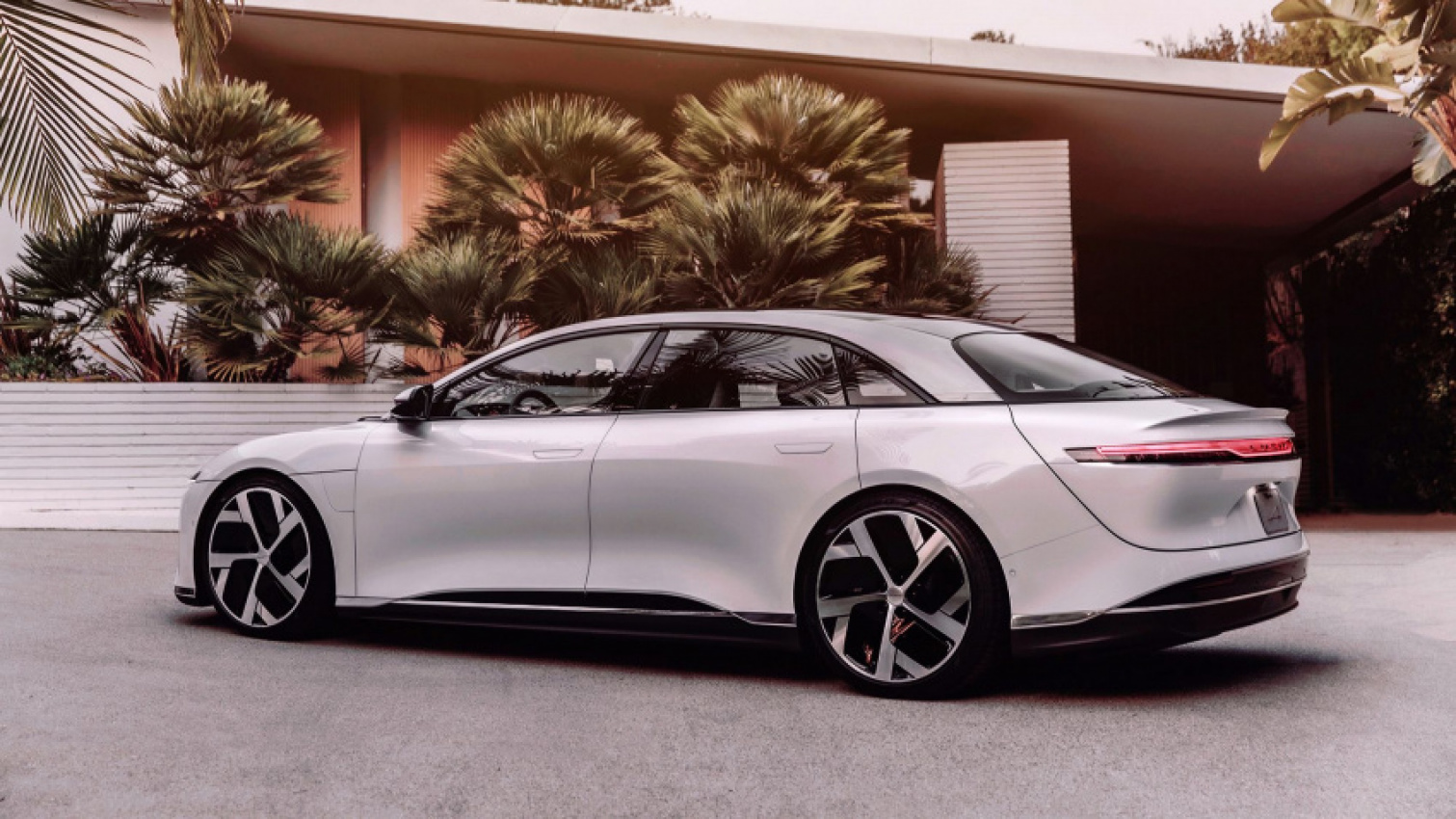 autos, cars, green cars, lucid, here’s why lucid just cut its 2022 production plans