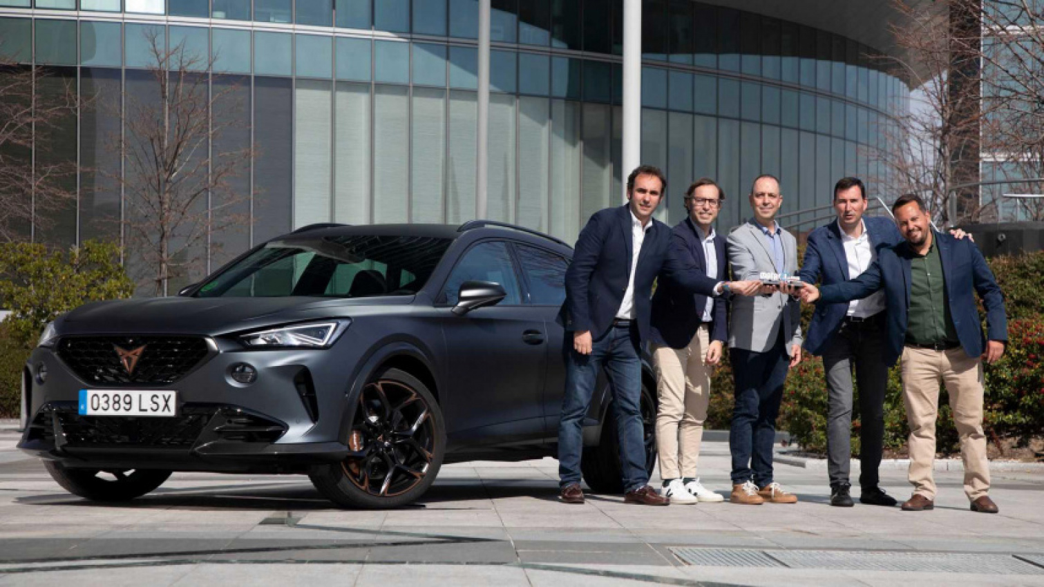 autos, cars, cupra, el cupra formentor vz5 recibe el premio motor1 social car of the year 2022