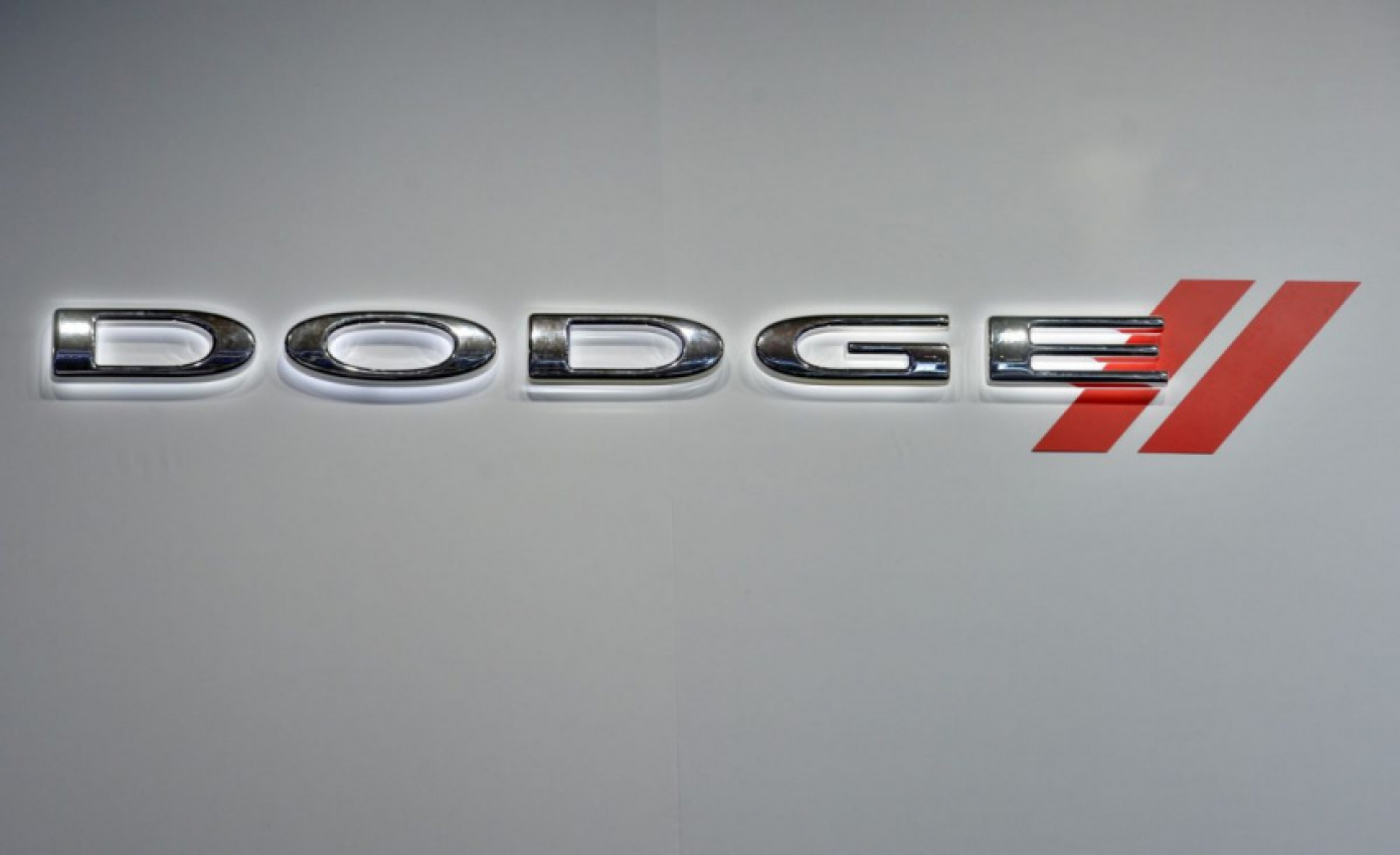 autos, cars, dodge, charger, consumer reports confirms the 2022 dodge charger is comfortable for tall drivers