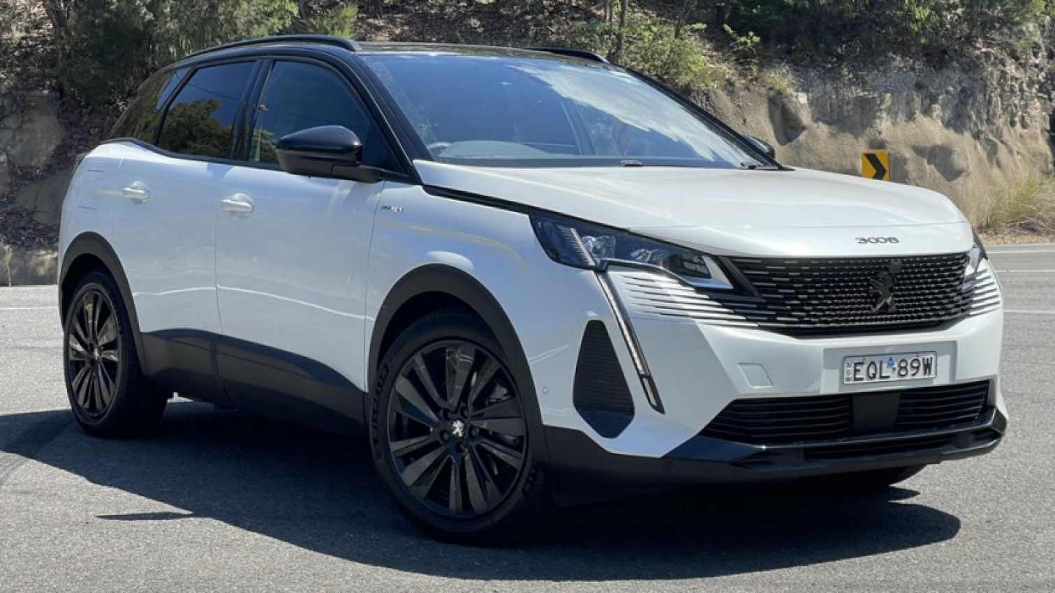 autos, cars, geo, news, peugeot, motoring, new cars, peugeot 3008, technology, 2022 peugeot 3008 hybrid review